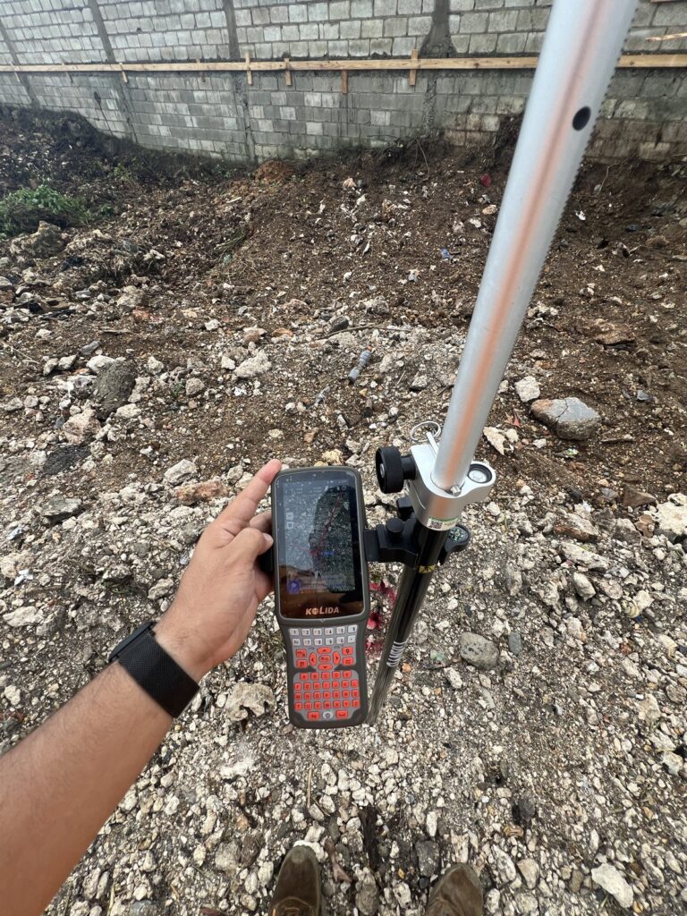 Levantamiento con receptor GNSS en campo